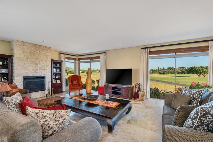 5 Bedroom Property for Sale in Sunset Links Western Cape